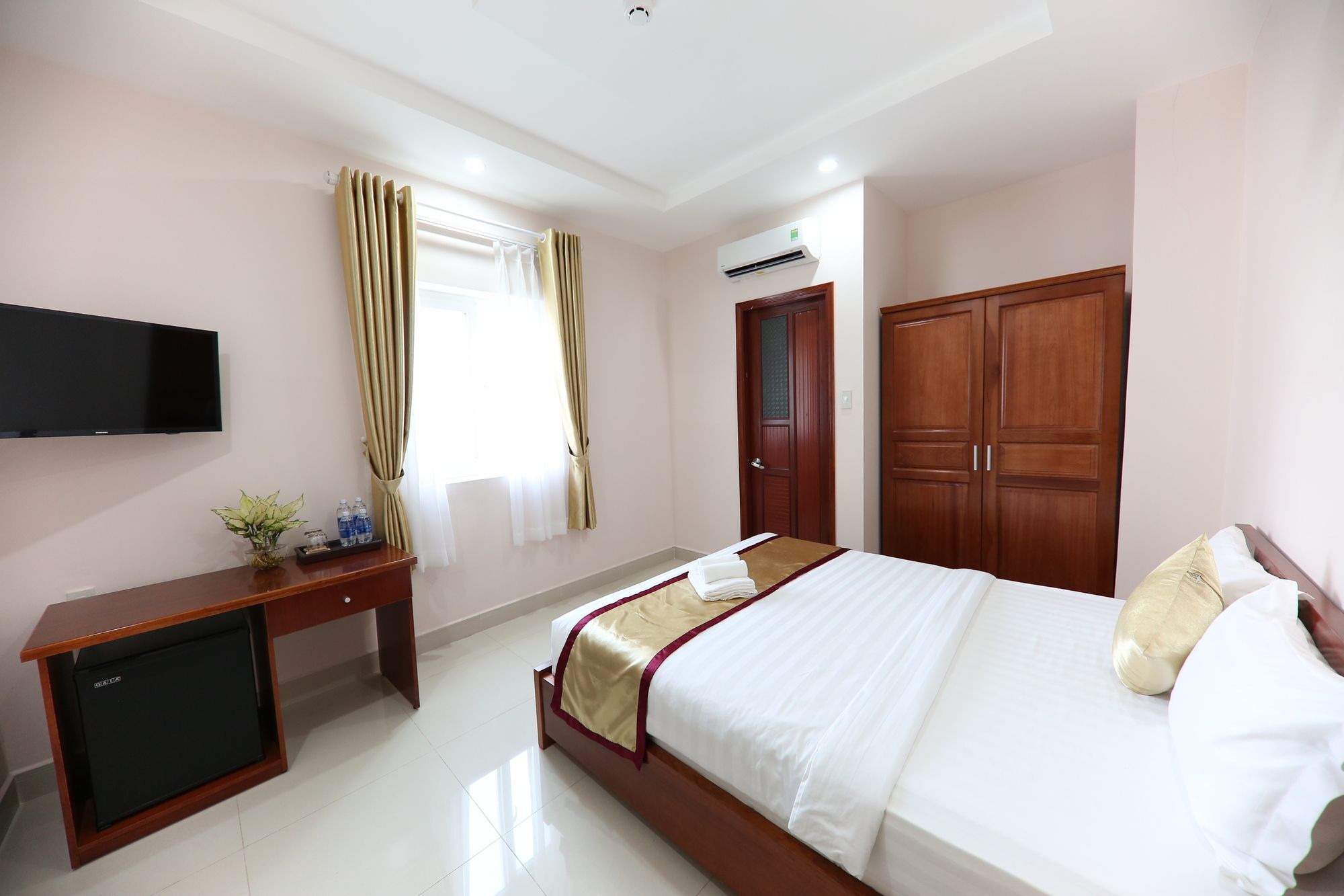 Thuan Hai Hotel Дуонг-Донг Экстерьер фото