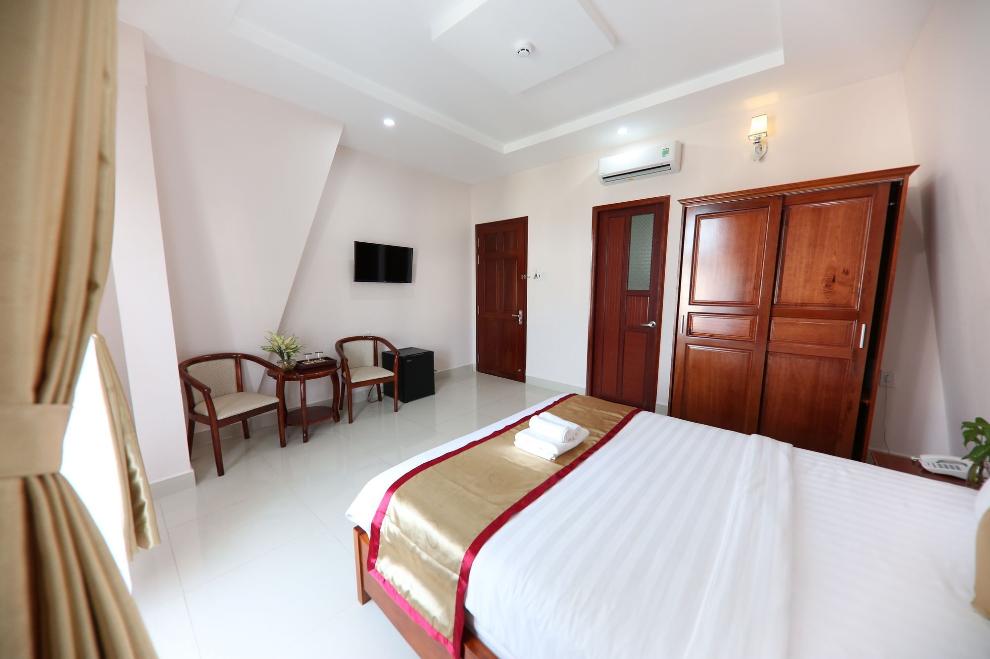 Thuan Hai Hotel Дуонг-Донг Экстерьер фото